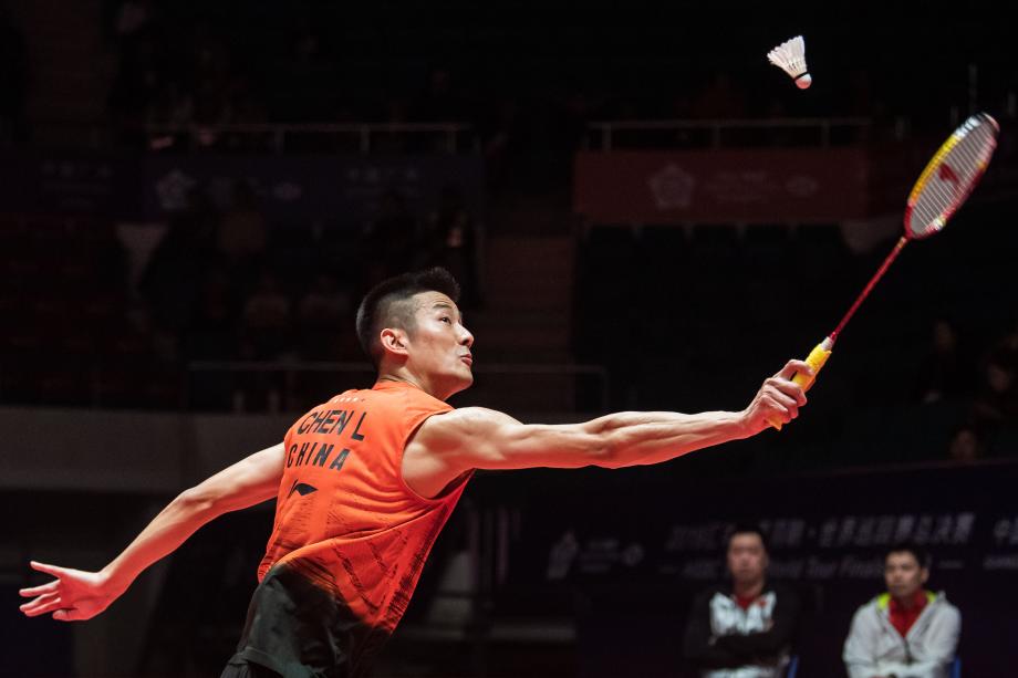 它在提升球 它在提升球